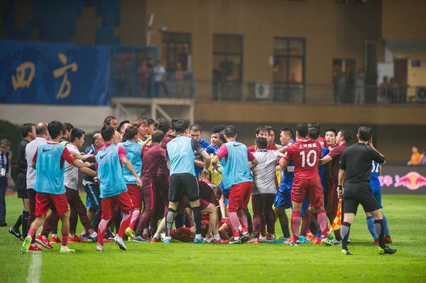 中国足协对职业联赛中违反赛风赛纪的行为处罚更重-第1张图片-