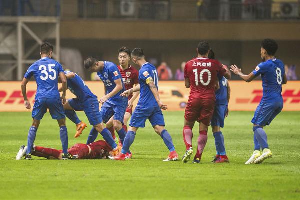 中国足协对职业联赛中违反赛风赛纪的行为处罚更重-第3张图片-